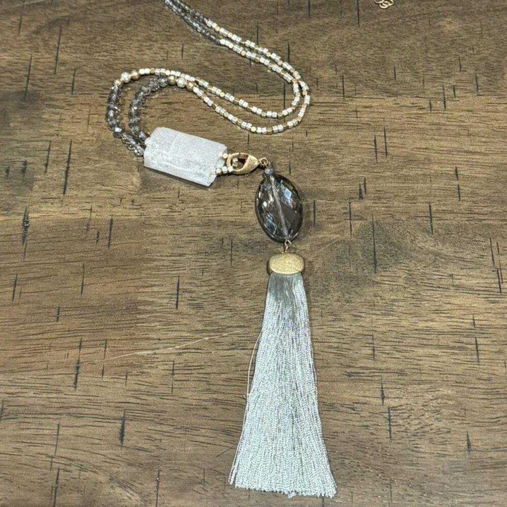 PREMIER DESIGNS Beaded Jeweled Tassel Necklace 32" Chain 3" Extender NEW